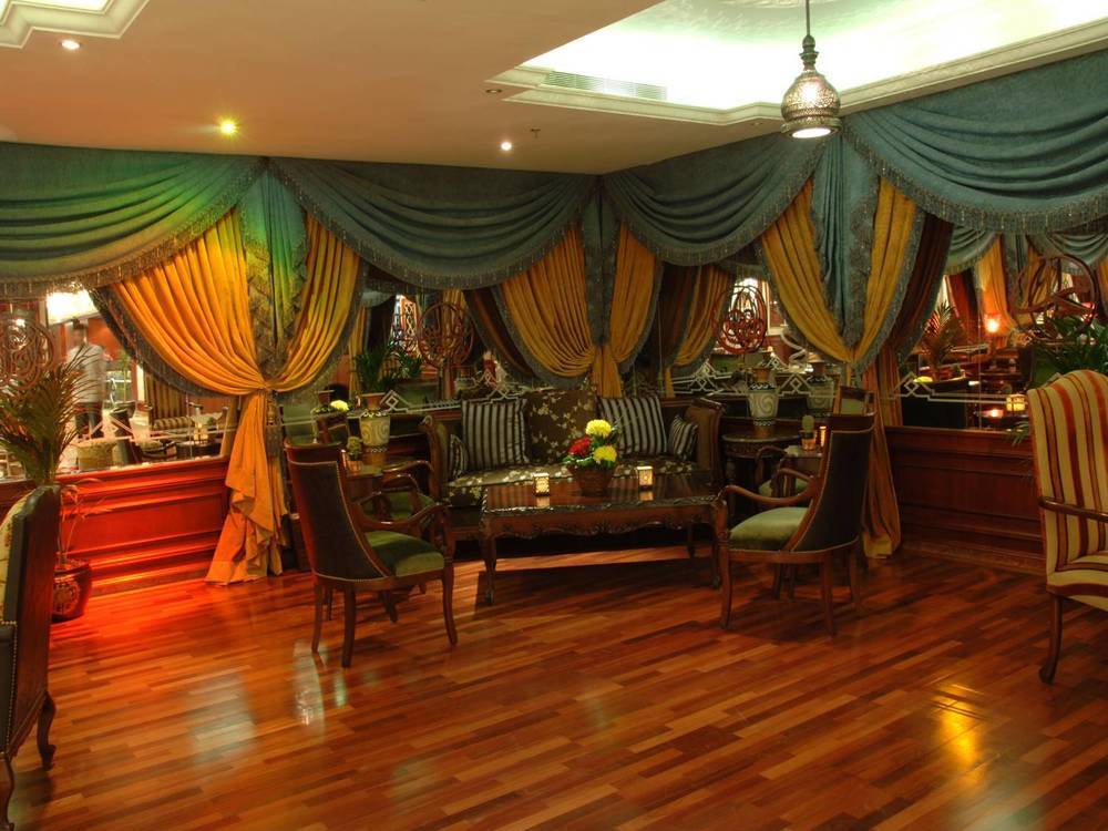 Al Shohada By Palm Rich Makkah Hotell Mekka Eksteriør bilde The interior of the restaurant