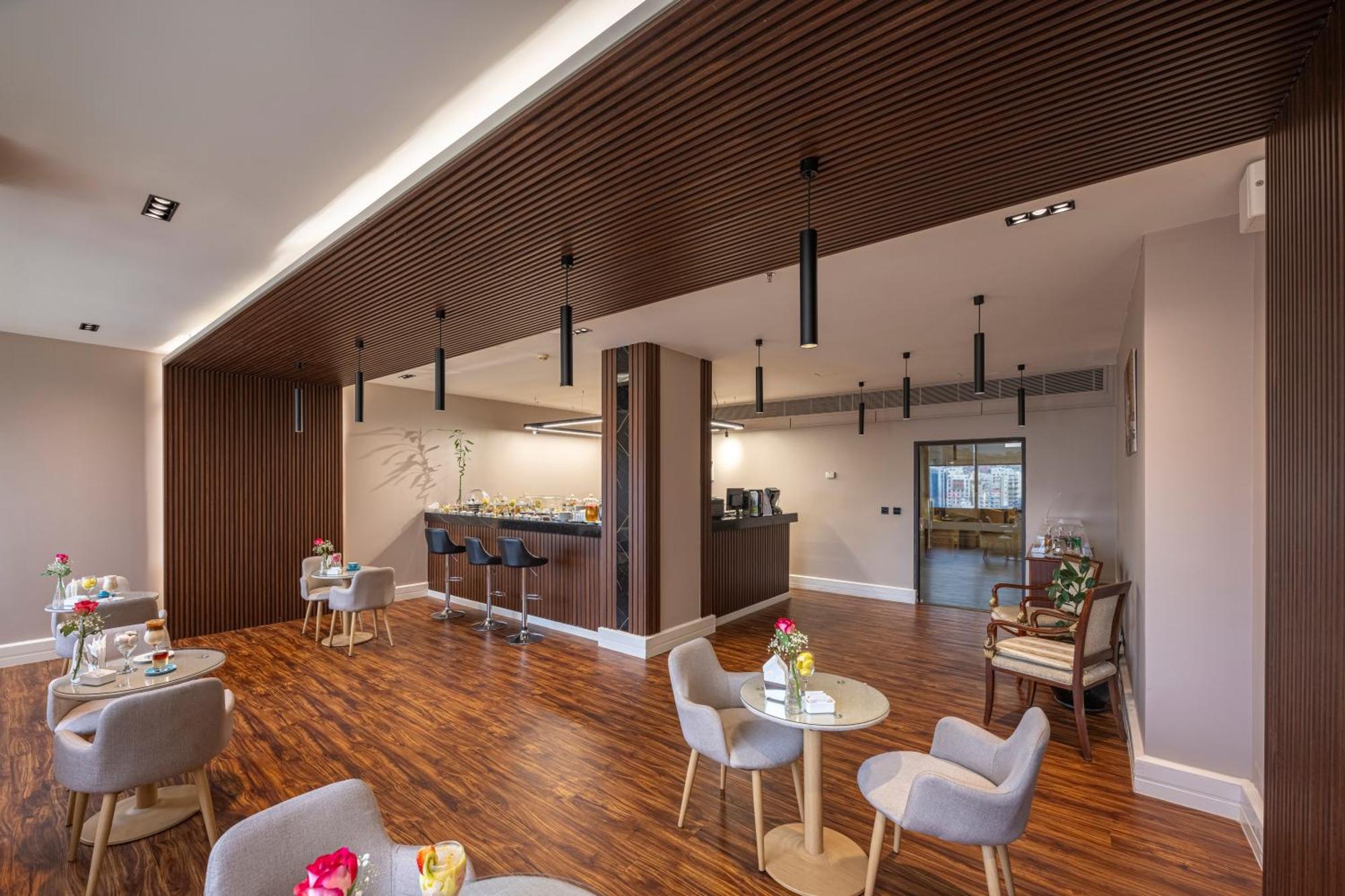 Al Shohada By Palm Rich Makkah Hotell Mekka Eksteriør bilde The dining room at the new St. Mary's Hospice
