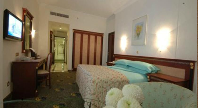 Al Shohada By Palm Rich Makkah Hotell Mekka Eksteriør bilde A room at the hotel